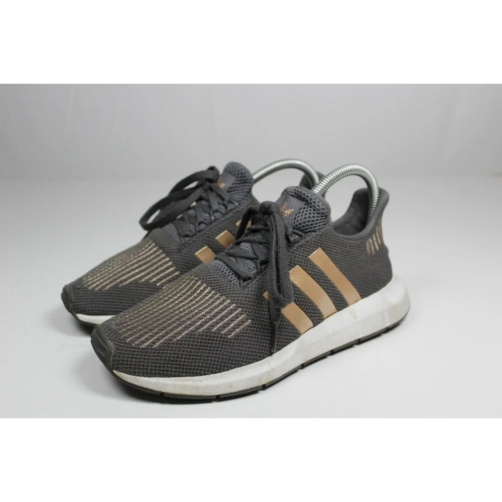 Adidas Swift Run J CQ2598 Boys 6 Running Shoes Gray Five/Copper Metallic Sneaker